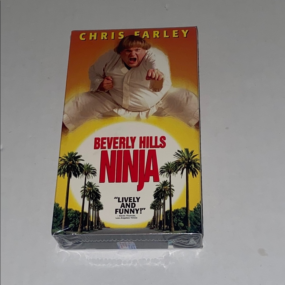 Columbia TRI-Star New Beverly Hills Ninja VHS